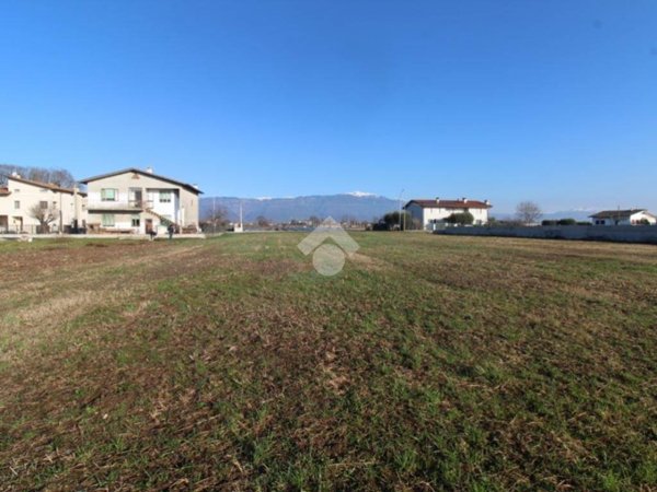 terreno edificabile in vendita a Cassola