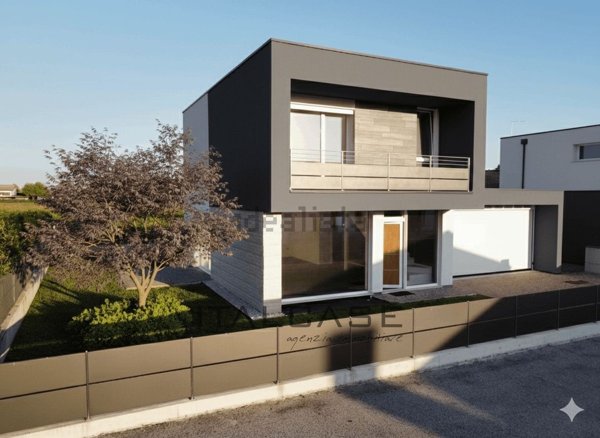 casa indipendente in vendita a Cassola