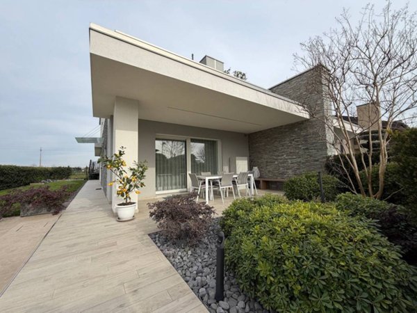 casa indipendente in vendita a Cassola