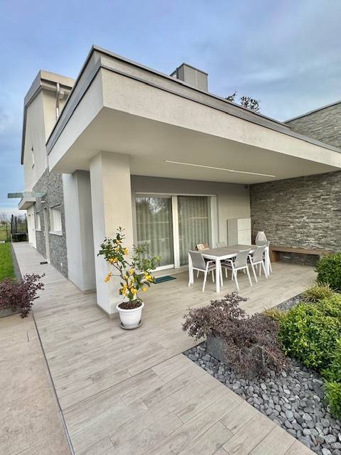 casa indipendente in vendita a Cassola