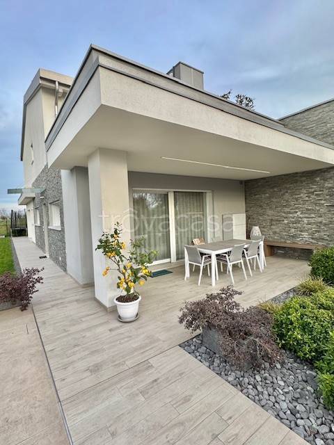 casa indipendente in vendita a Cassola