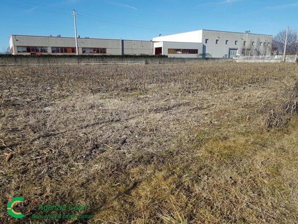 terreno edificabile in vendita a Cassola