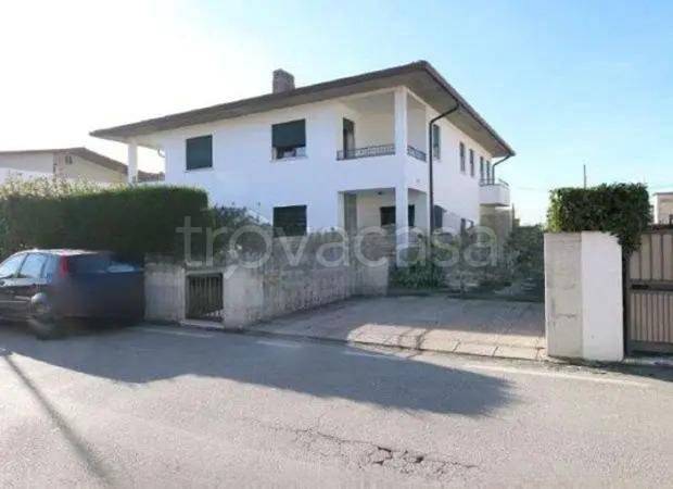 casa indipendente in vendita a Cassola