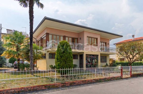 casa indipendente in vendita a Cassola