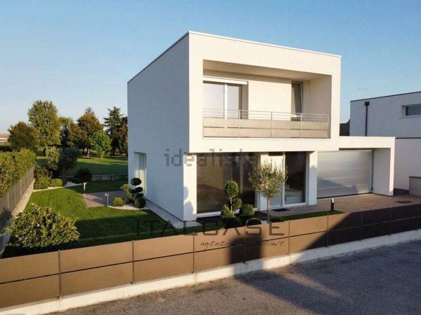 casa indipendente in vendita a Cassola in zona San Zeno