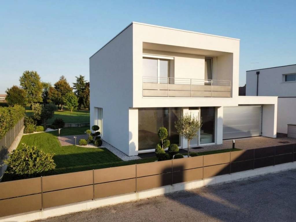 casa indipendente in vendita a Cassola in zona San Zeno