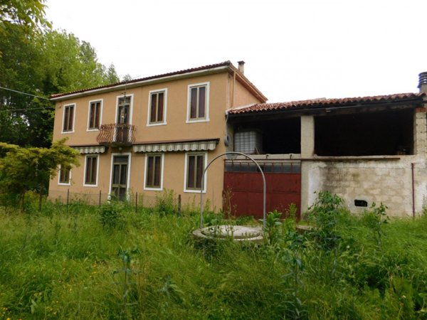casa indipendente in vendita a Castegnero