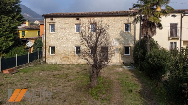 quadrivano in vendita a Castegnero