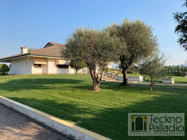 casa indipendente in vendita a Castegnero