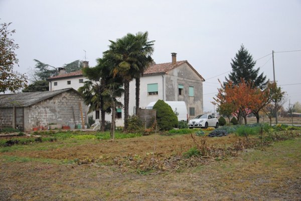 casa indipendente in vendita a Castegnero