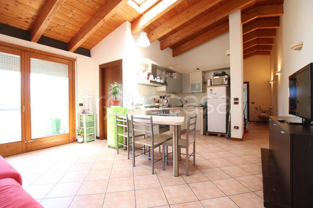 appartamento in vendita a Castegnero in zona Villaganzerla