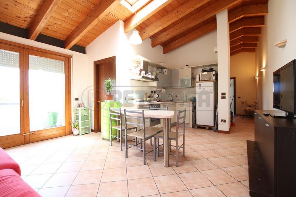 appartamento in vendita a Castegnero in zona Villaganzerla