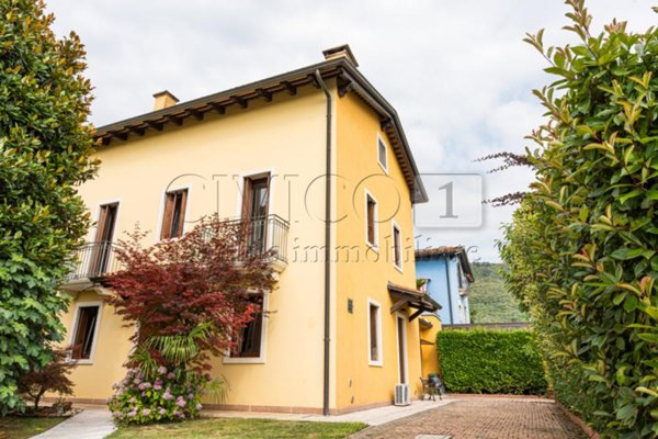 casa indipendente in vendita a Castegnero