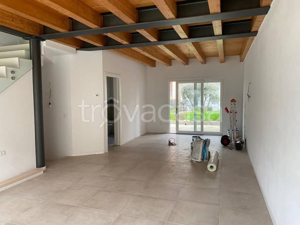 casa indipendente in vendita a Castegnero