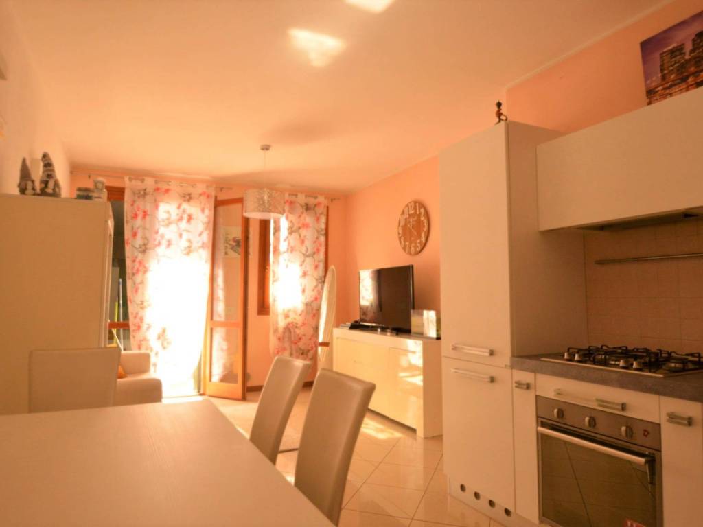 appartamento in vendita a Castegnero in zona Villaganzerla
