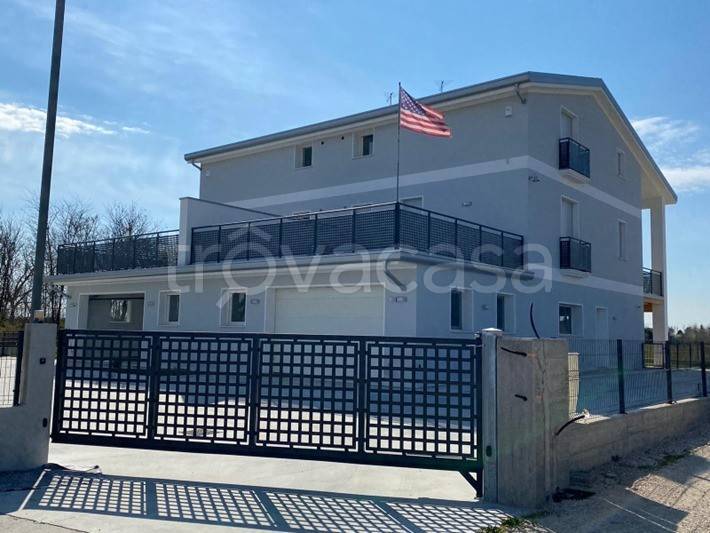 casa indipendente in vendita a Castegnero