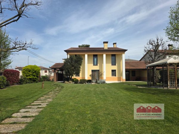 casa indipendente in vendita a Castegnero