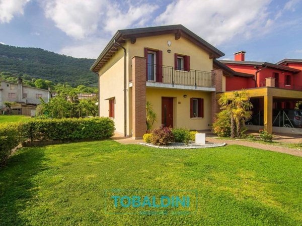 casa indipendente in vendita a Castegnero
