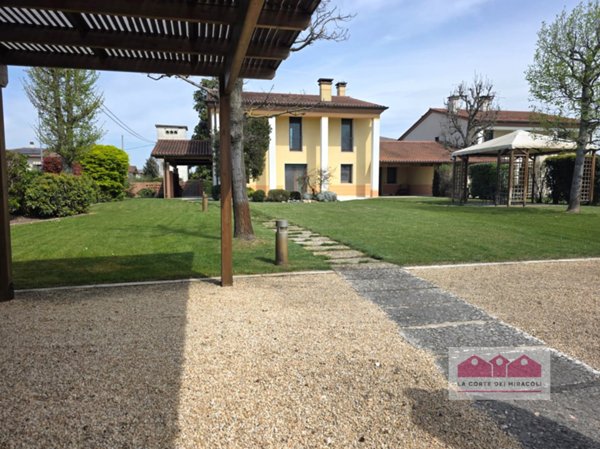 casa indipendente in vendita a Castegnero in zona Villaganzerla