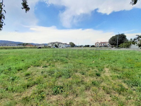 terreno in vendita a Castegnero in zona Villaganzerla
