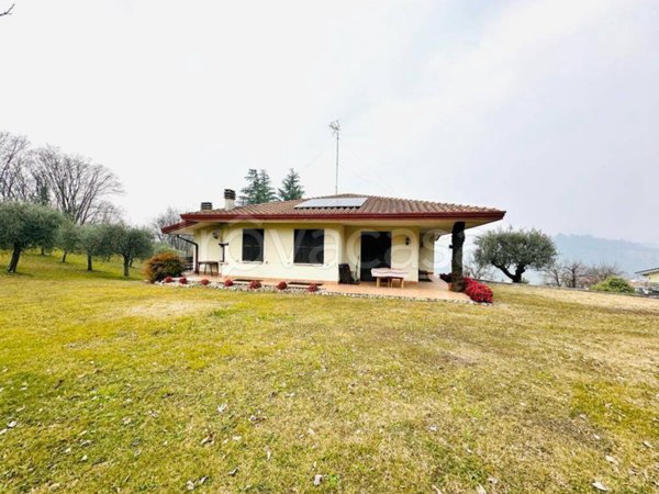 casa indipendente in vendita a Castelgomberto