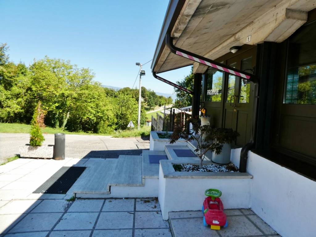 intera palazzina in vendita a Castelgomberto