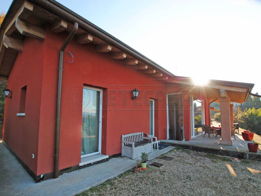 casa indipendente in vendita a Castelgomberto