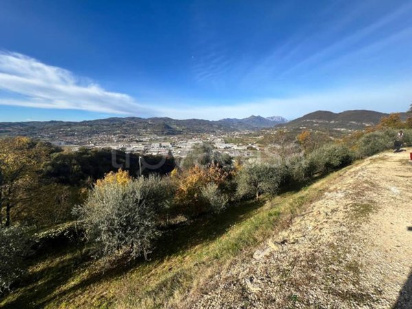 casa indipendente in vendita a Castelgomberto