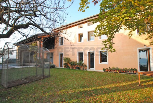 casa indipendente in vendita a Castelgomberto