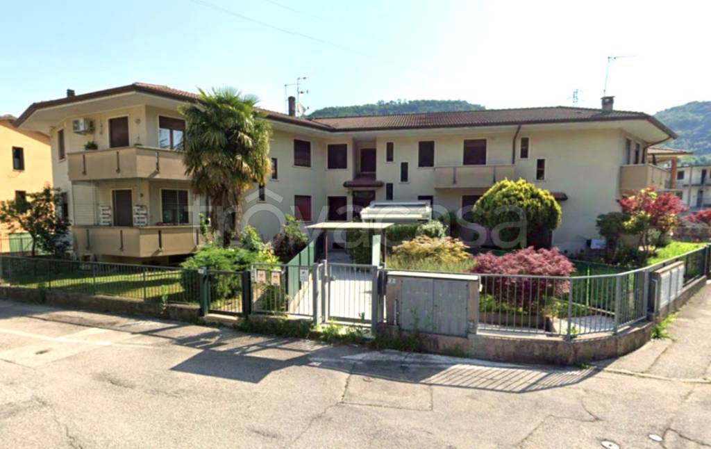 appartamento in vendita a Castelgomberto in zona Valle