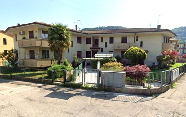 appartamento in vendita a Castelgomberto in zona Valle