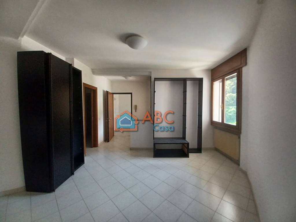 appartamento in vendita a Castelgomberto in zona Valle