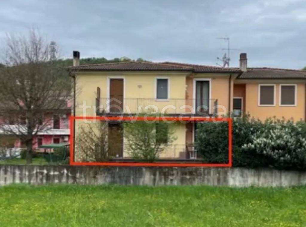 appartamento in vendita a Castelgomberto in zona Valle