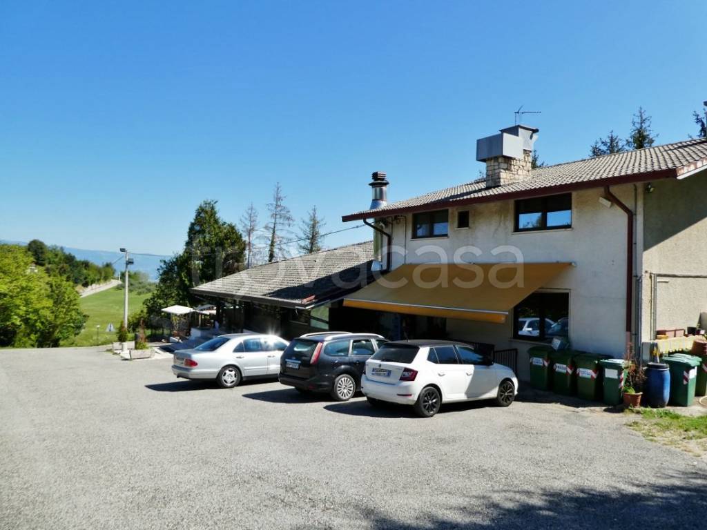 negozio in vendita a Castelgomberto