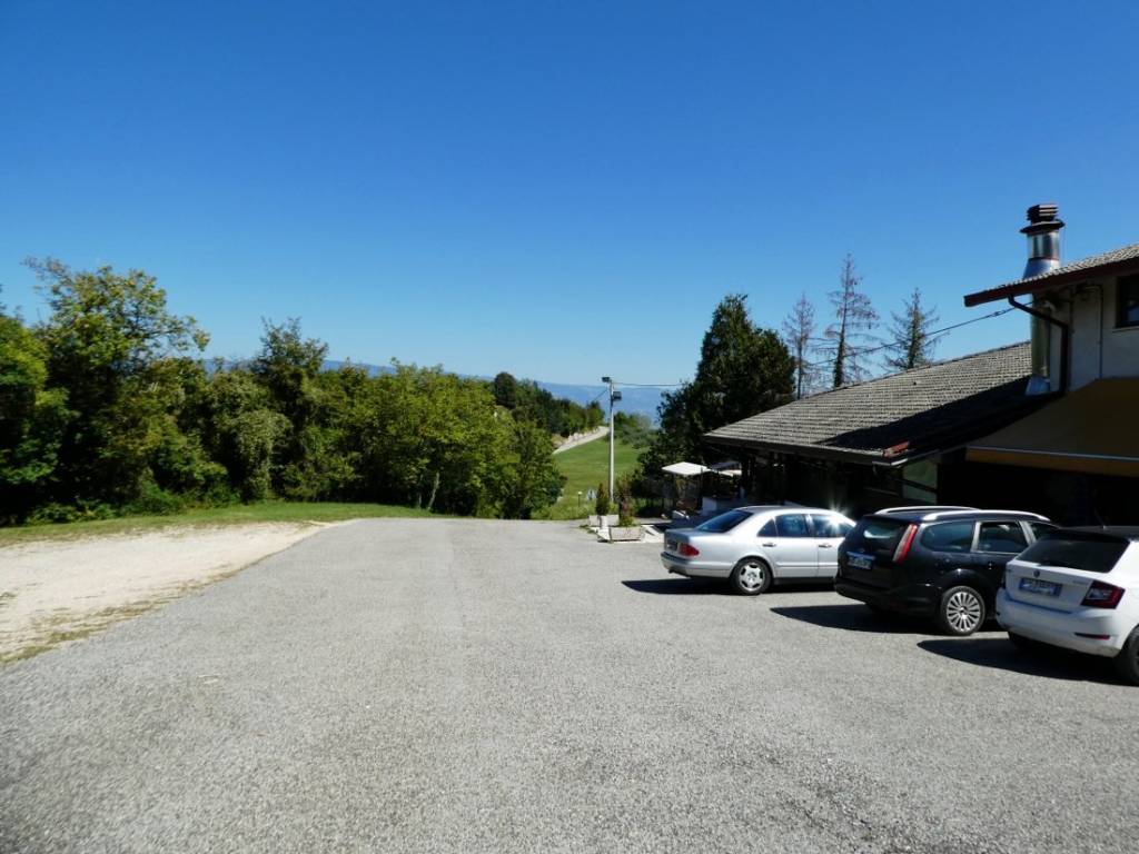 negozio in vendita a Castelgomberto