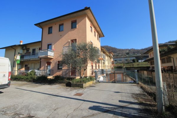 appartamento in vendita a Castelgomberto in zona Valle