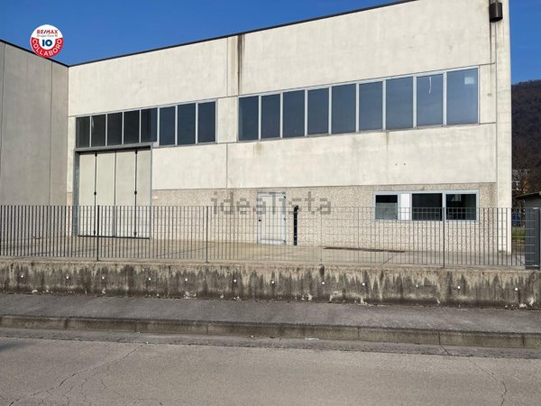 ufficio in vendita a Castelgomberto