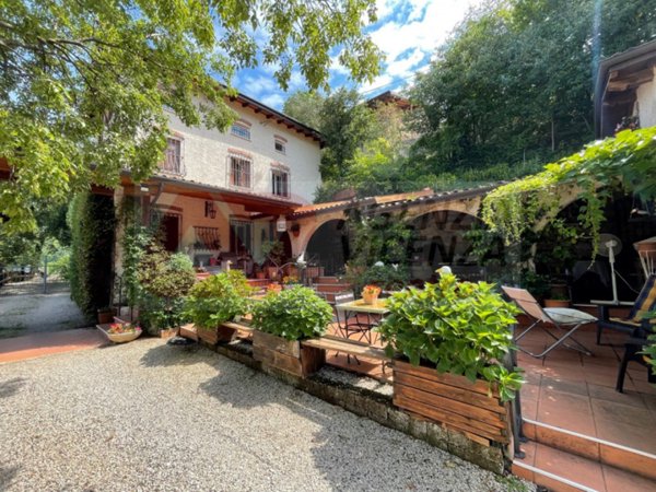 casa indipendente in vendita a Castelgomberto
