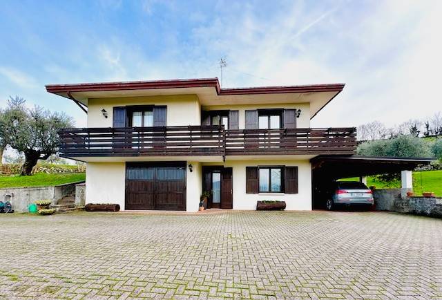 casa indipendente in vendita a Castelgomberto