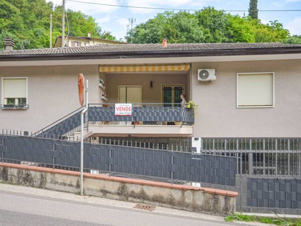 casa indipendente in vendita a Castelgomberto in zona Valle