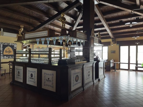 negozio in vendita a Castelgomberto