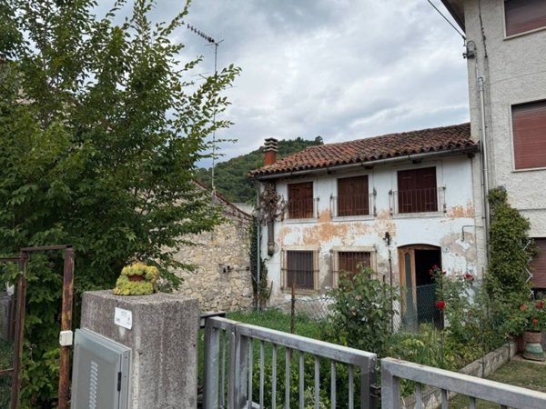 casa indipendente in vendita a Castelgomberto