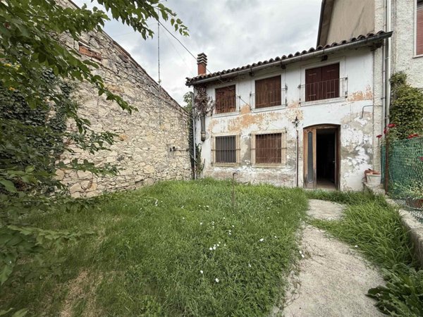 casa indipendente in vendita a Castelgomberto