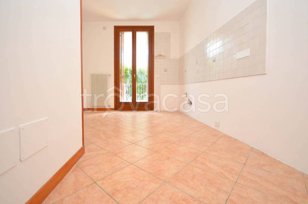 appartamento in vendita a Castelgomberto in zona Valle