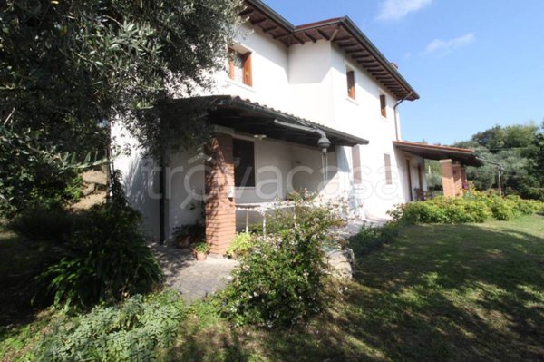 casa indipendente in vendita a Castelgomberto in zona Valle