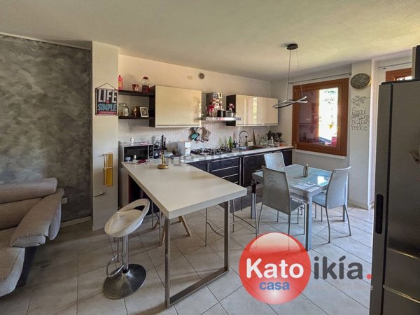 appartamento in vendita a Castelgomberto in zona Valle