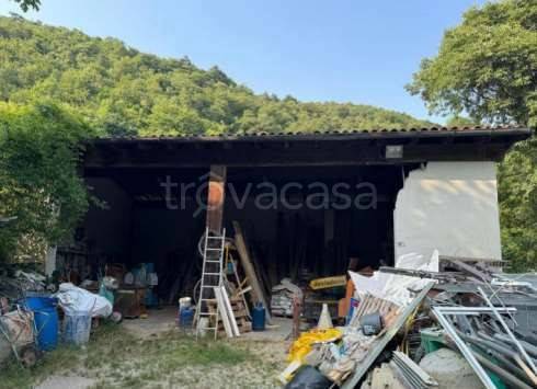 locale di sgombero in vendita a Castelgomberto