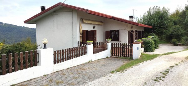 casa indipendente in vendita a Castelgomberto