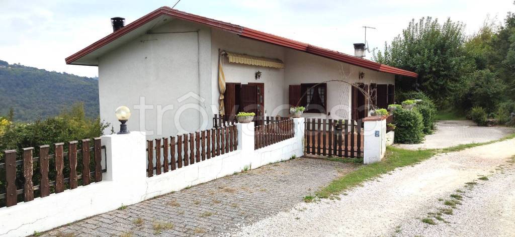 casa indipendente in vendita a Castelgomberto