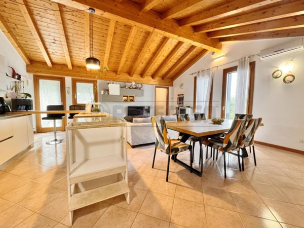 appartamento in vendita a Castelgomberto